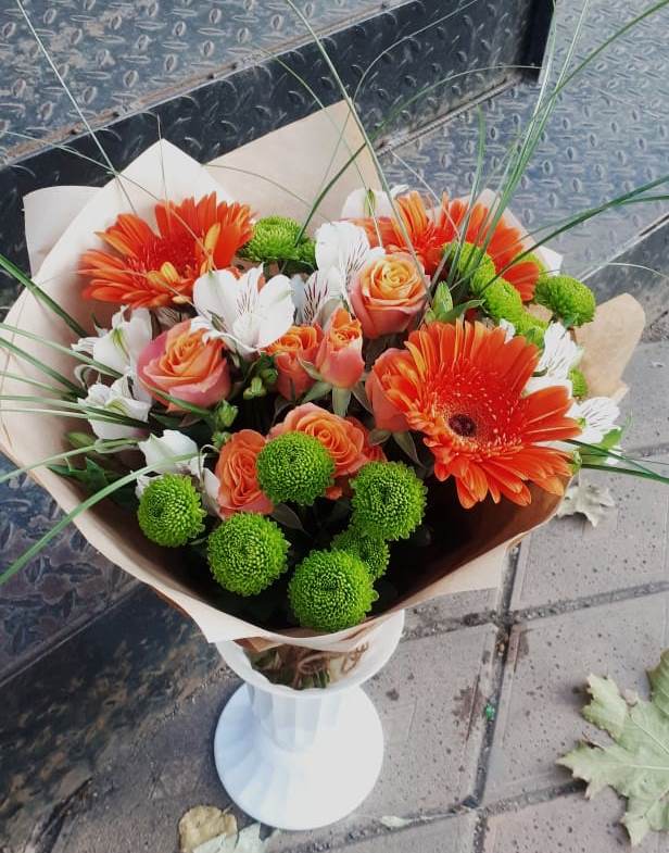 Букет цветов из: Герберы, Хризантемы, Альстромерии и Розы в Неме