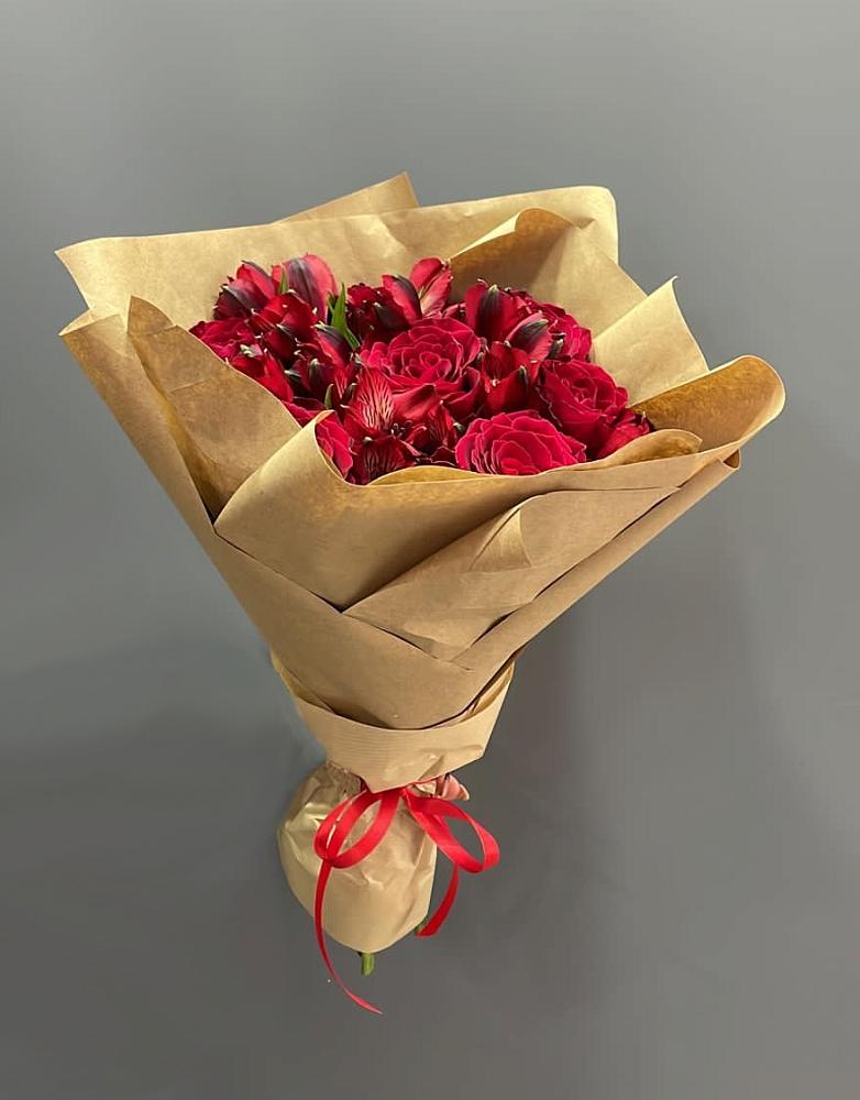 Букет цветов из: Альстромерии и Розы в Неме