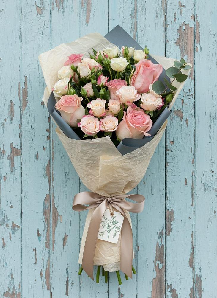 Букет цветов из: Розы в Неме