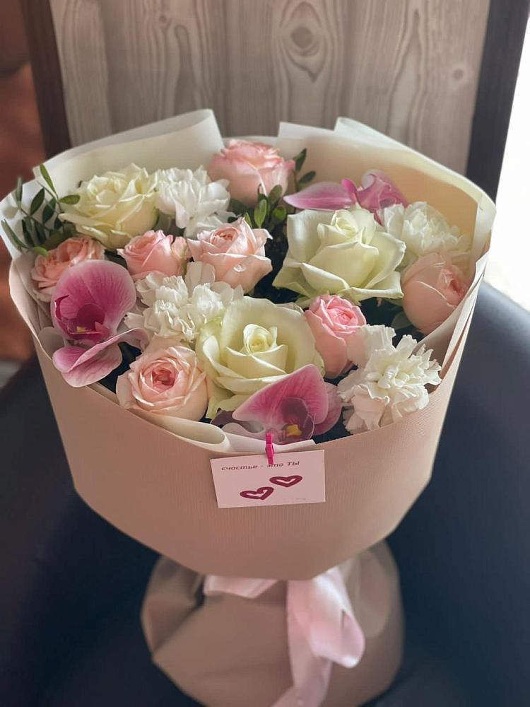 Букет цветов из: Орхидеи, Розы и Гвоздики в Неме