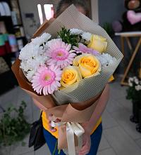 Букет цветов из:  Герберы, Розы и Хризантемы в Неме