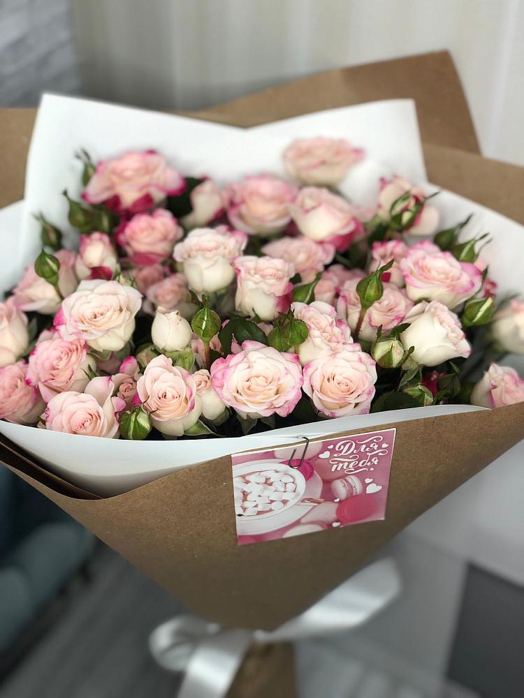 Букет цветов из: Розы в Неме