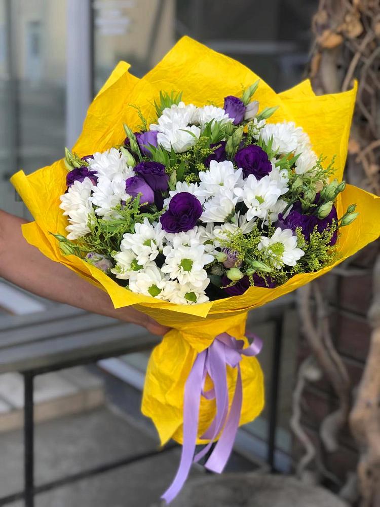 Букет цветов из: Ирисы, Хризантемы и Ромашки в Неме