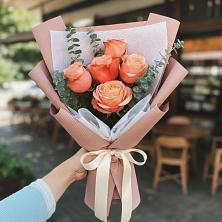 Букет цветов из:  Розы в Неме