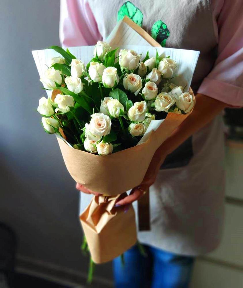 Букет цветов из: Розы в Неме