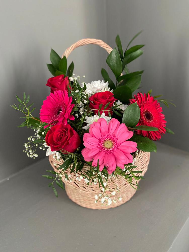 Цветочная композиция из Розы, Хризантемы и Герберы в корзине в Неме