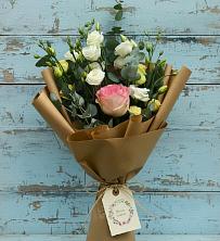 Букет цветов из:  Розы и Лизиантусы в Неме