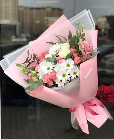 Букет цветов из: Розы, Лизиантусы и Хризантемы в Неме